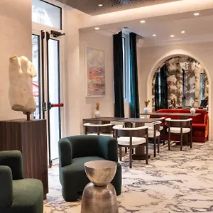 4* Hotel Des Carmes